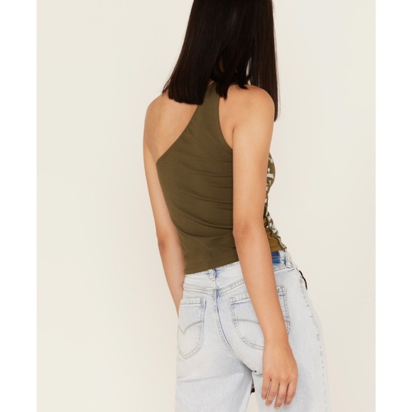 Cleo + Wolf Women's One Shoulder Tank Top Green Western Stretch Graphic Sz Large - Picture 3 of 12